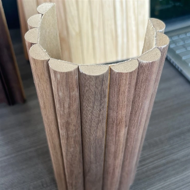 Venir Kayu MDF Panel Dinding Melengkung Pelapis Dinding Walnut Hiasan Rumah